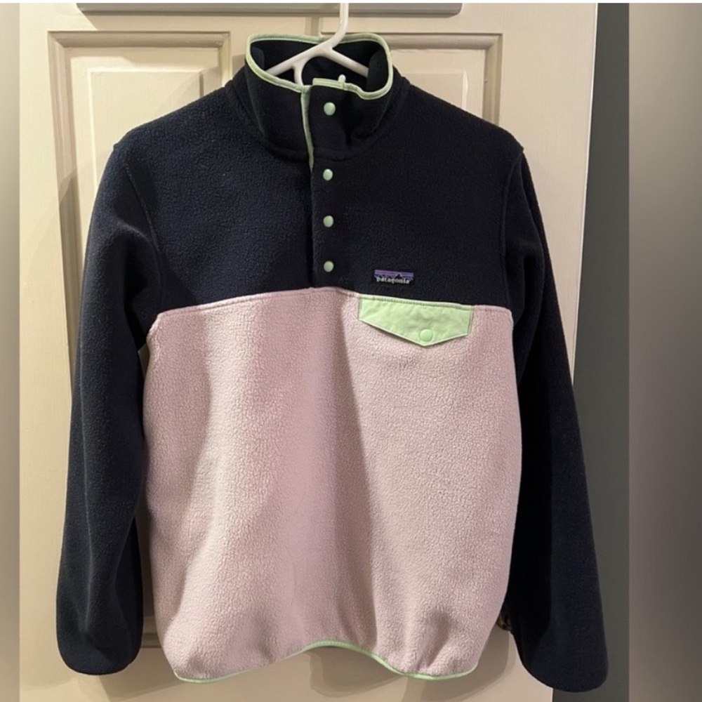 Patagonia Women’s Lightweight Synchilla Snap-T Fleece Pullover